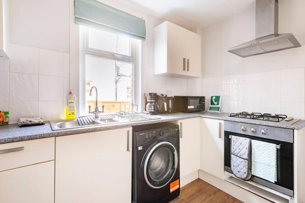 Вилла Travellers' Choice In Harwich-Essex Экстерьер фото